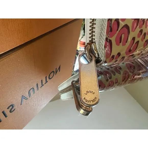 LOUIS VUITTON $1200 Vintage Vernis Zippy Wallet W/Box & Ribbon - Picture 6 of 15